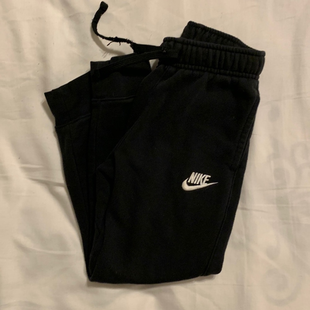 Boys Nike Joggers Sz 6 GUC